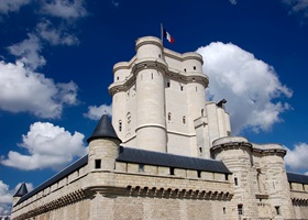 château de vincennes dungeon guidebook